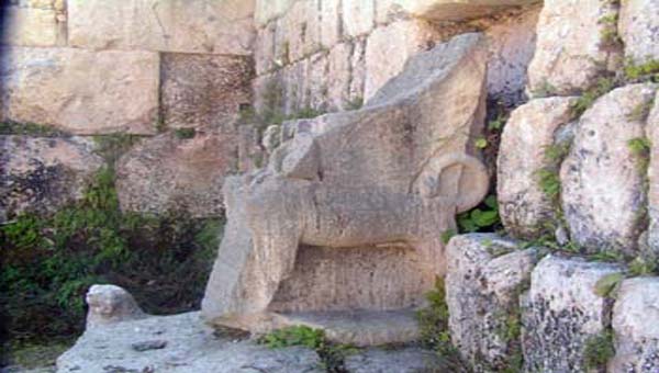 Каменный трон Астарты