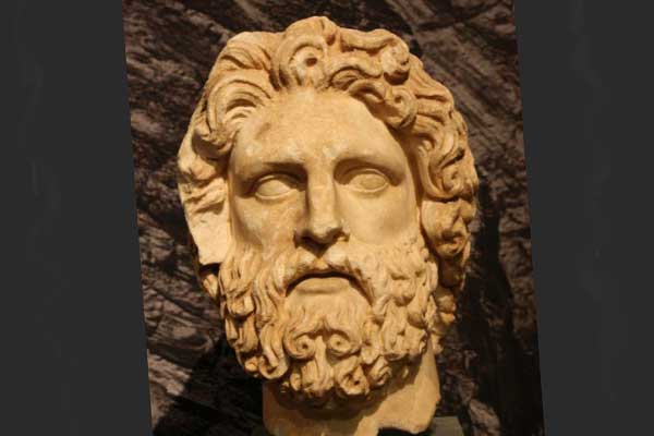 скульптура "голова Зевса"